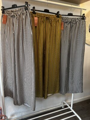 Pantalón modelo Rayi